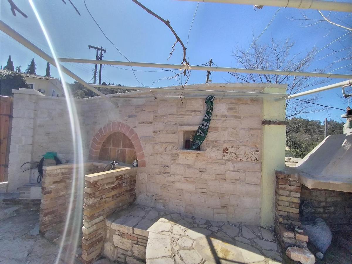 Villa Stonemakers Hide Karyotikon Exterior foto
